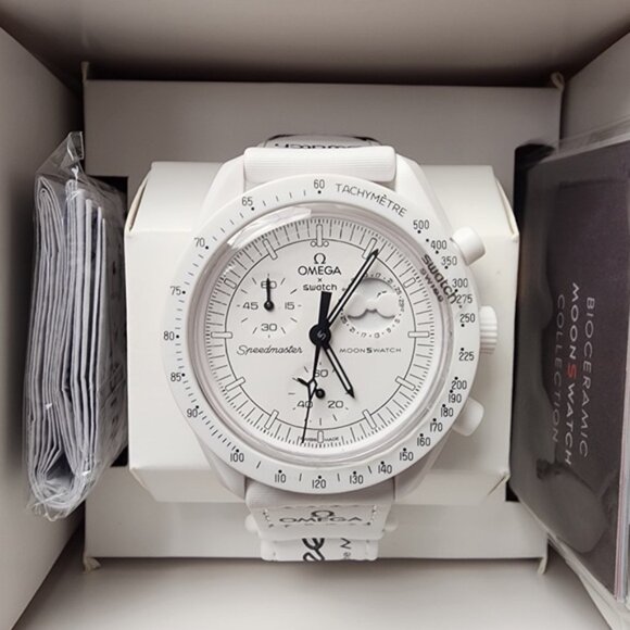 Swatch Other - OMEGAxSwatchWhiteMoonSwatchMissiontotheMoonphaseFullMoonSnoopy